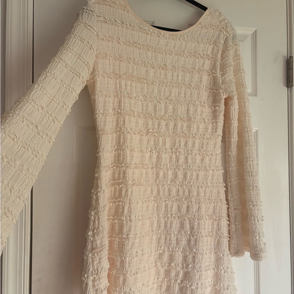 Textured White Long Sleeve Dress - Picture 4 of 6